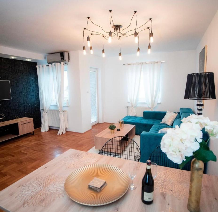 Lux Stan Na Dan Pozarevac Apartment Exterior photo